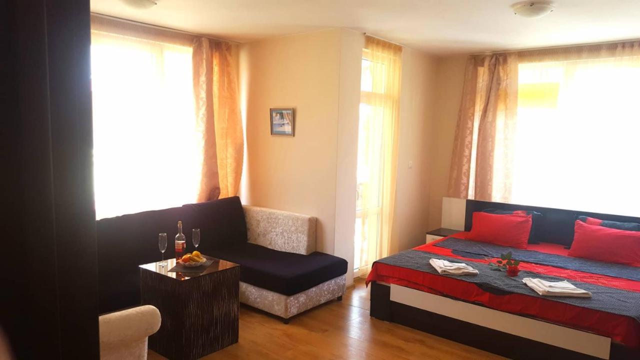 Family Hotel Solar Central Slantchev Briag Extérieur photo