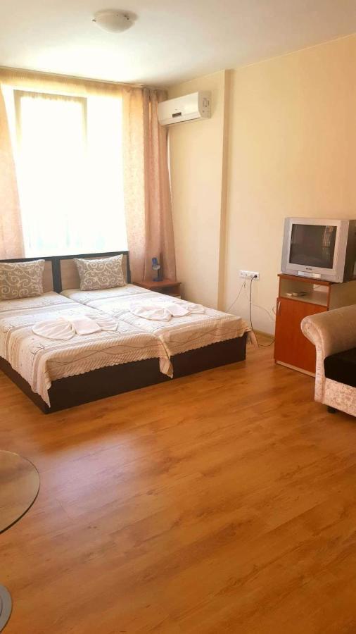 Family Hotel Solar Central Slantchev Briag Extérieur photo