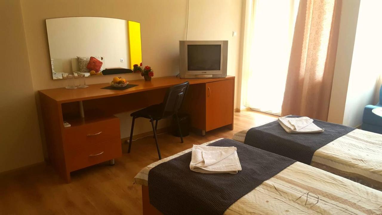 Family Hotel Solar Central Slantchev Briag Extérieur photo