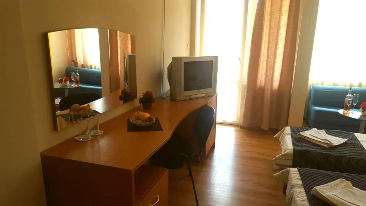 Family Hotel Solar Central Slantchev Briag Extérieur photo