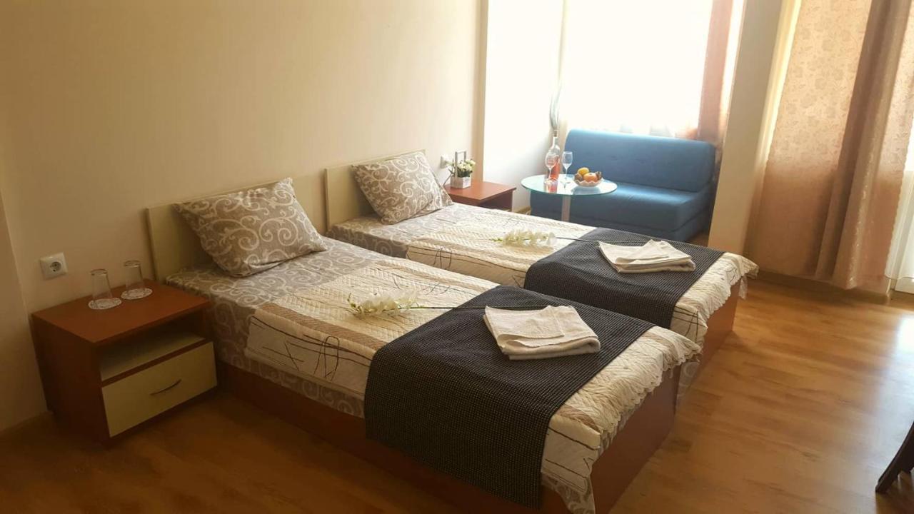 Family Hotel Solar Central Slantchev Briag Extérieur photo