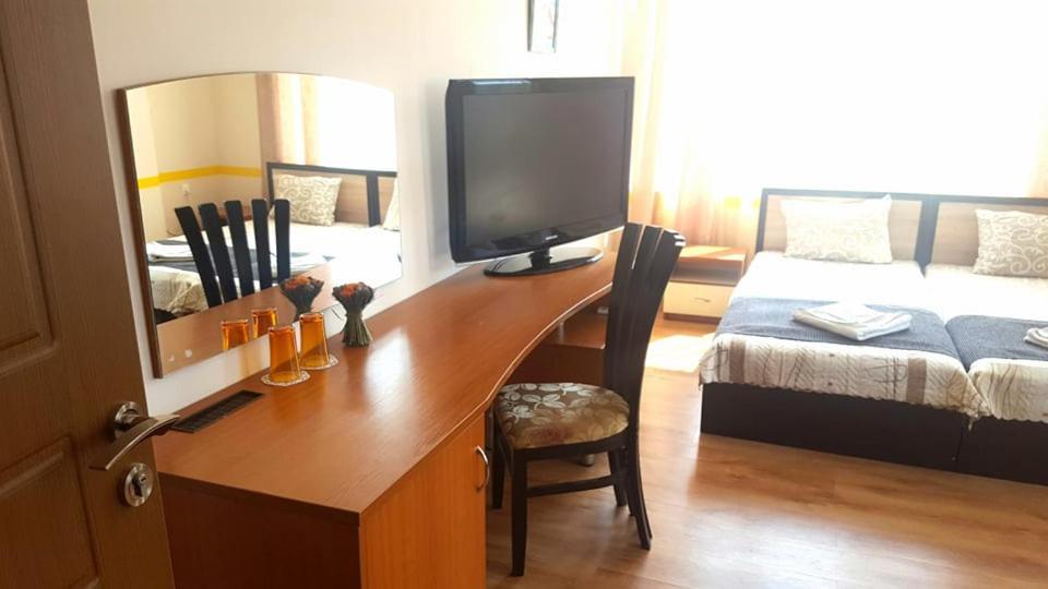 Family Hotel Solar Central Slantchev Briag Extérieur photo